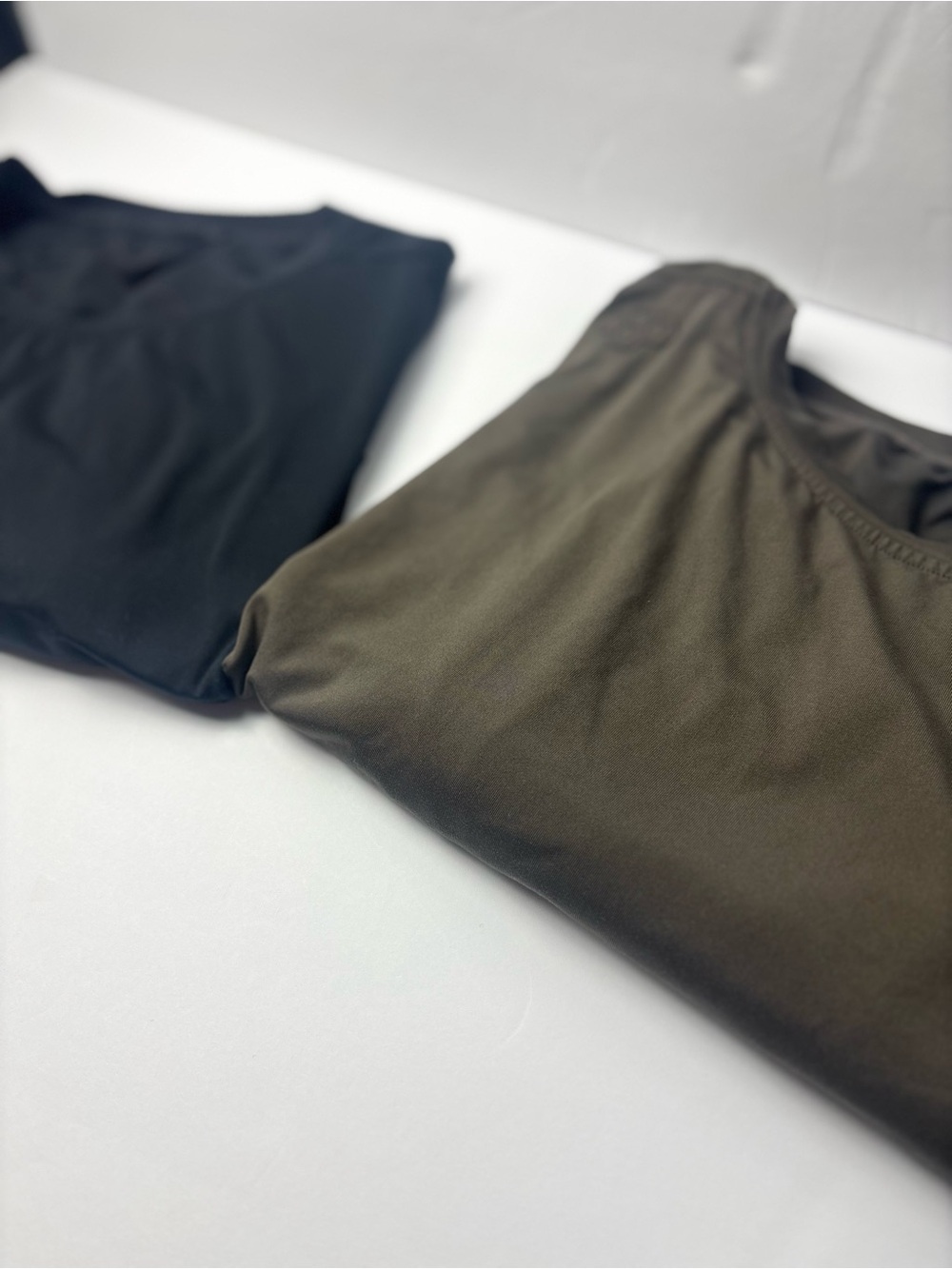RUDIS 2 pack - Performance Men's Short Sleeve Tee Black and Brown 22”